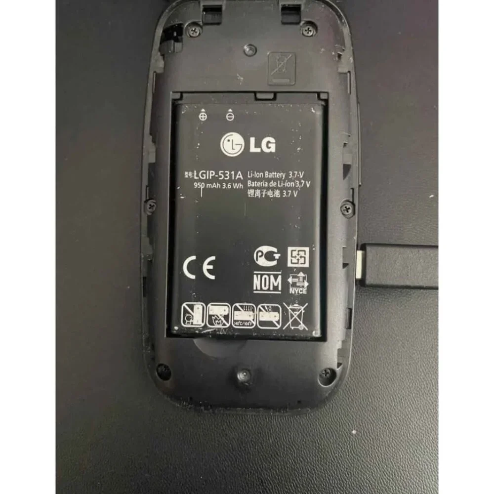 LG TracFone Prepaid Flip Phone Black